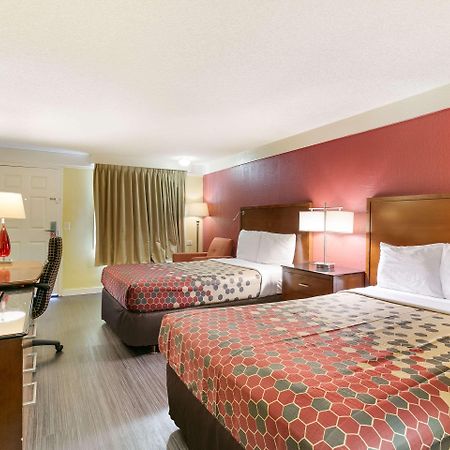 Econo Lodge Frederick I-70 Eksteriør billede