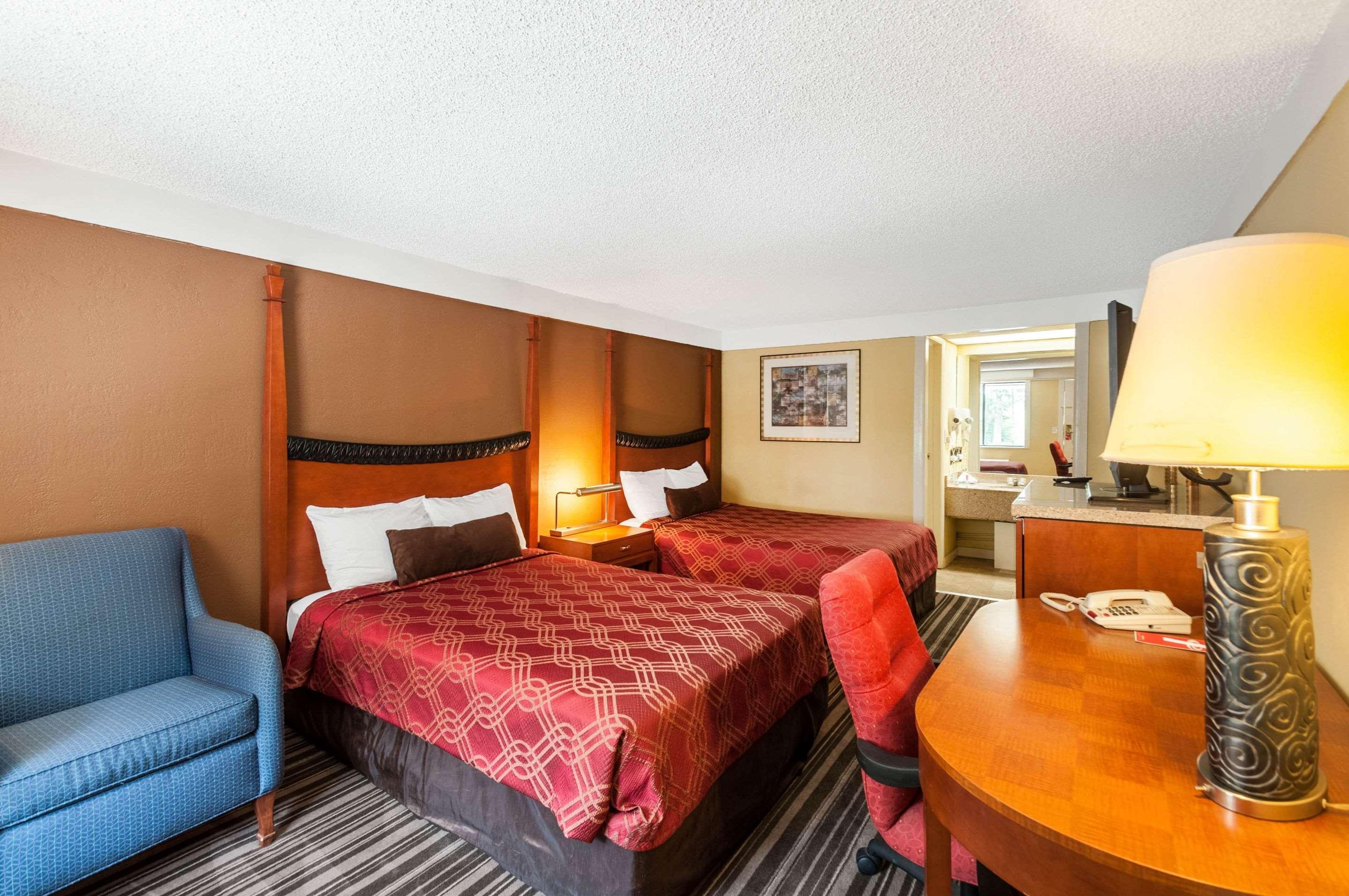 Econo Lodge Frederick I-70 Eksteriør billede
