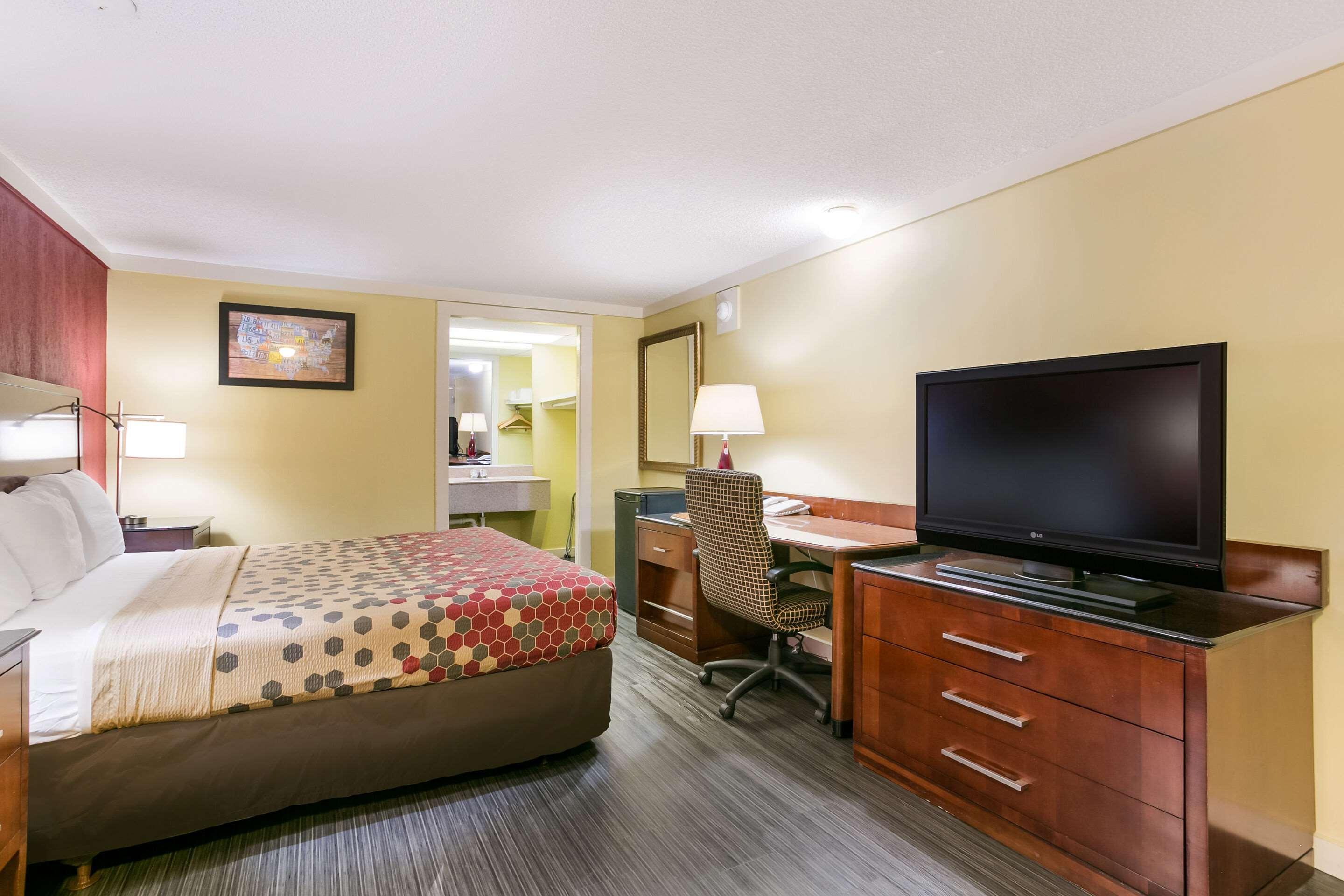 Econo Lodge Frederick I-70 Eksteriør billede