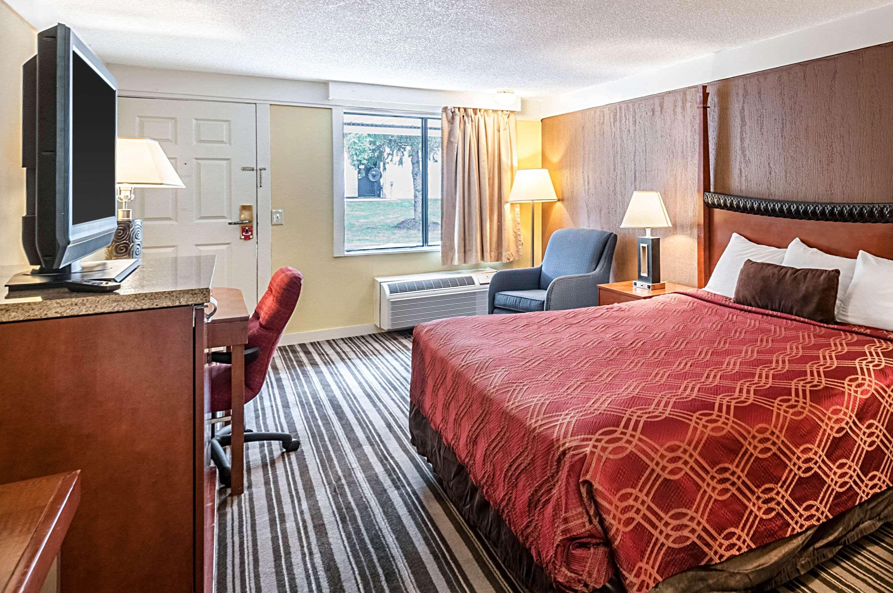 Econo Lodge Frederick I-70 Eksteriør billede