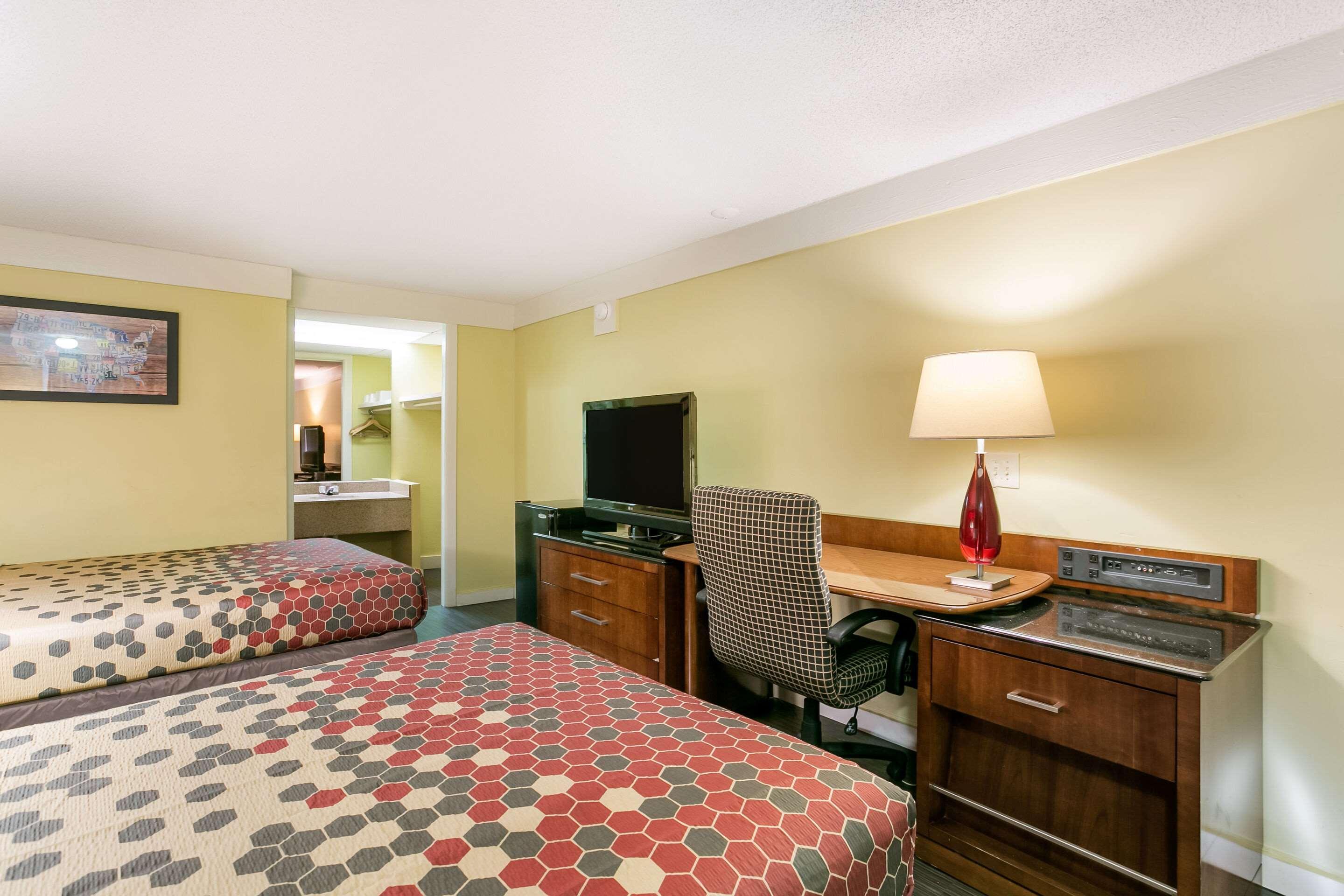 Econo Lodge Frederick I-70 Eksteriør billede