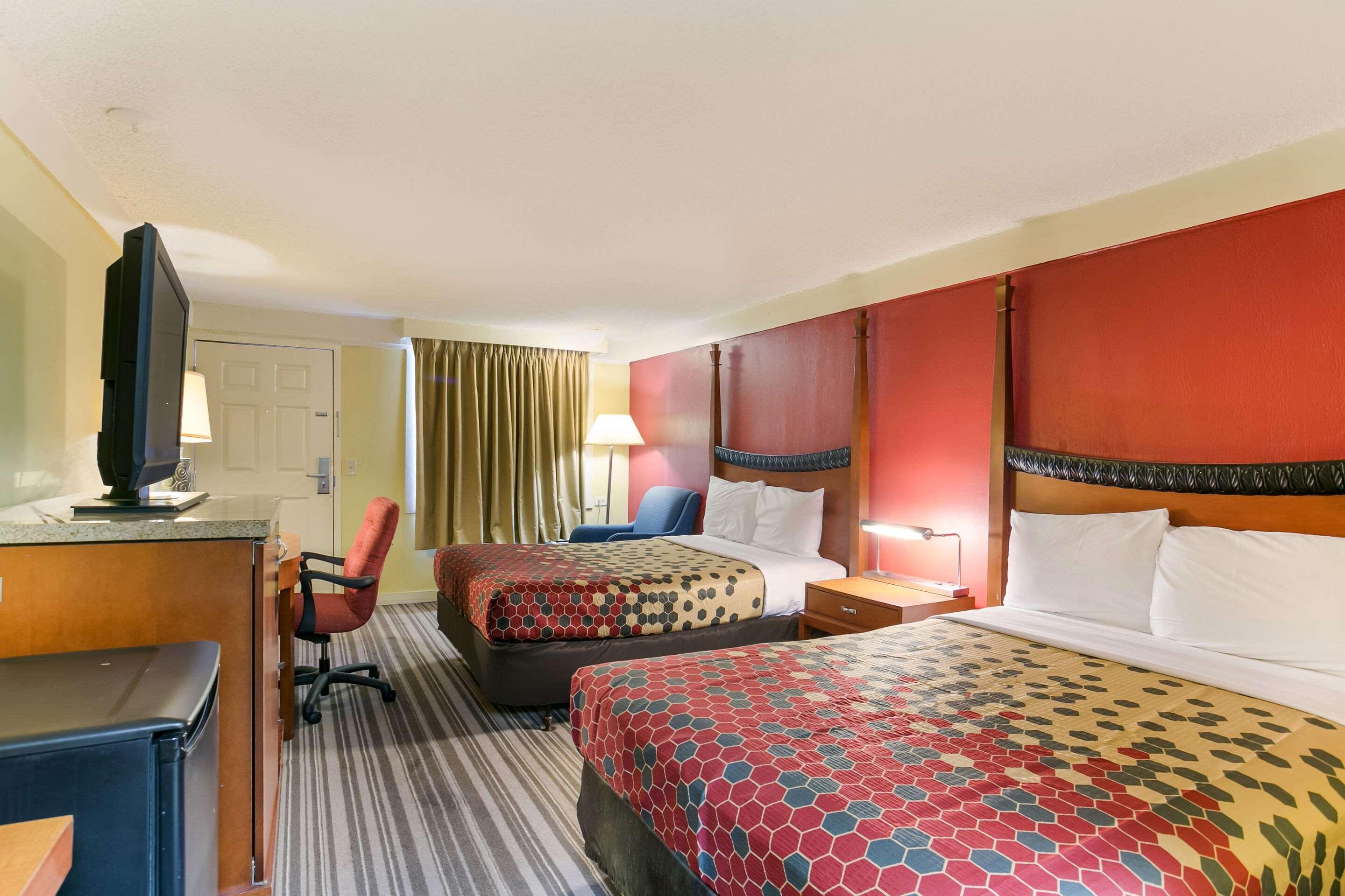 Econo Lodge Frederick I-70 Eksteriør billede