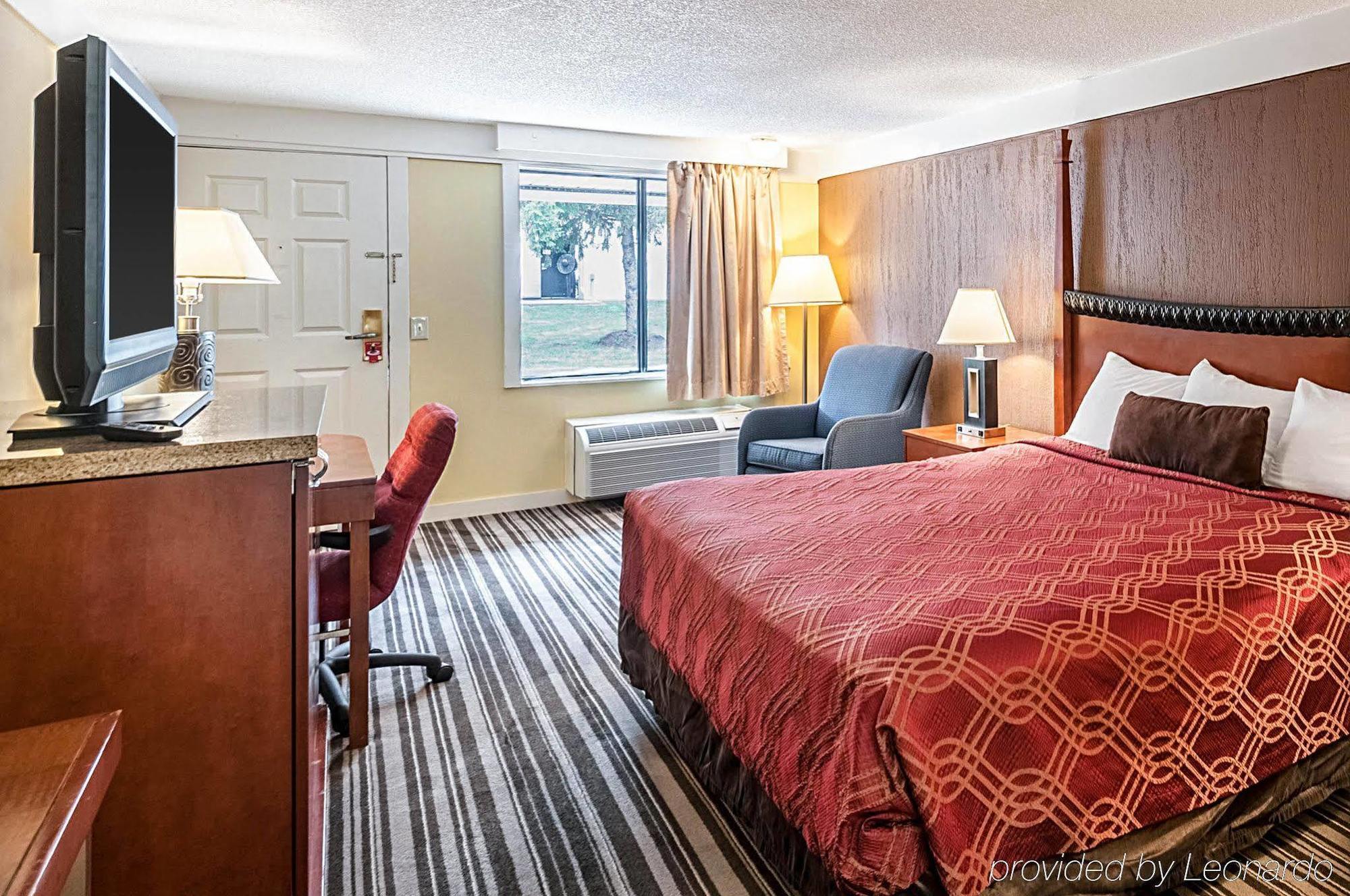 Econo Lodge Frederick I-70 Eksteriør billede